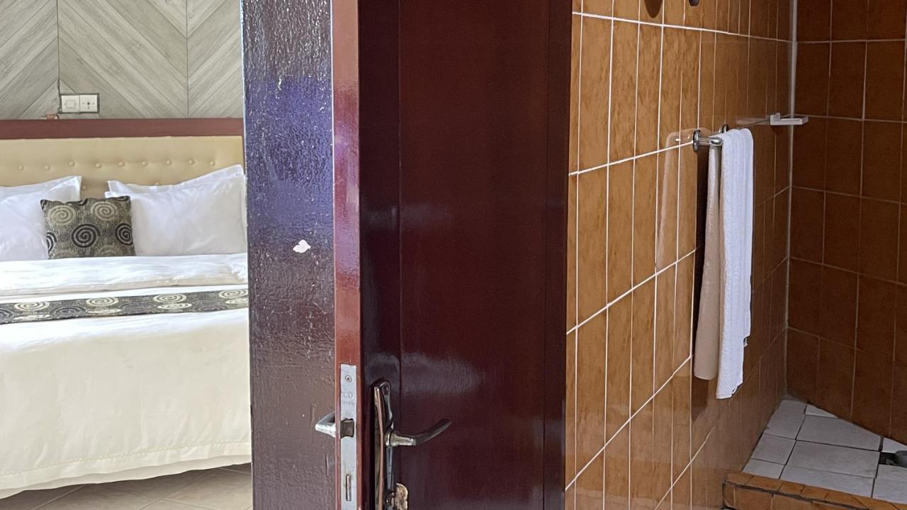 Hotel Les Polygones Крібі Екстер'єр фото