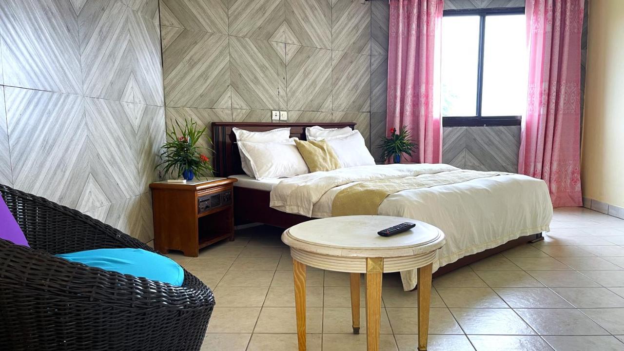 Hotel Les Polygones Крібі Екстер'єр фото