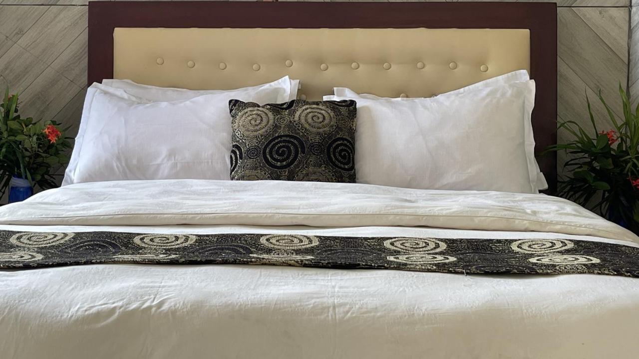 Hotel Les Polygones Крібі Екстер'єр фото