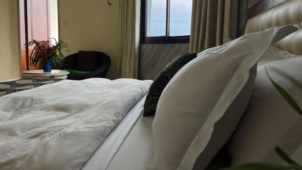 Hotel Les Polygones Крібі Екстер'єр фото