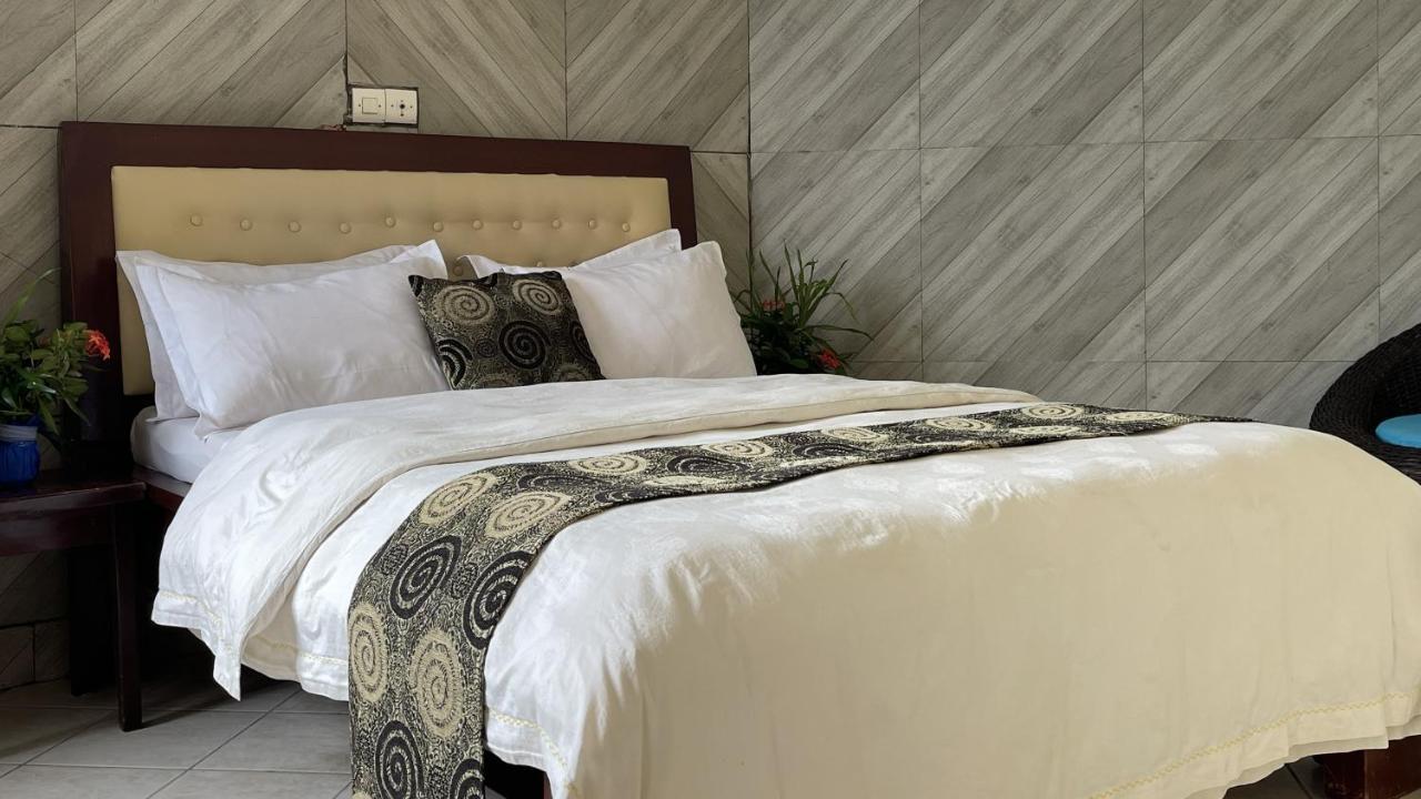 Hotel Les Polygones Крібі Екстер'єр фото